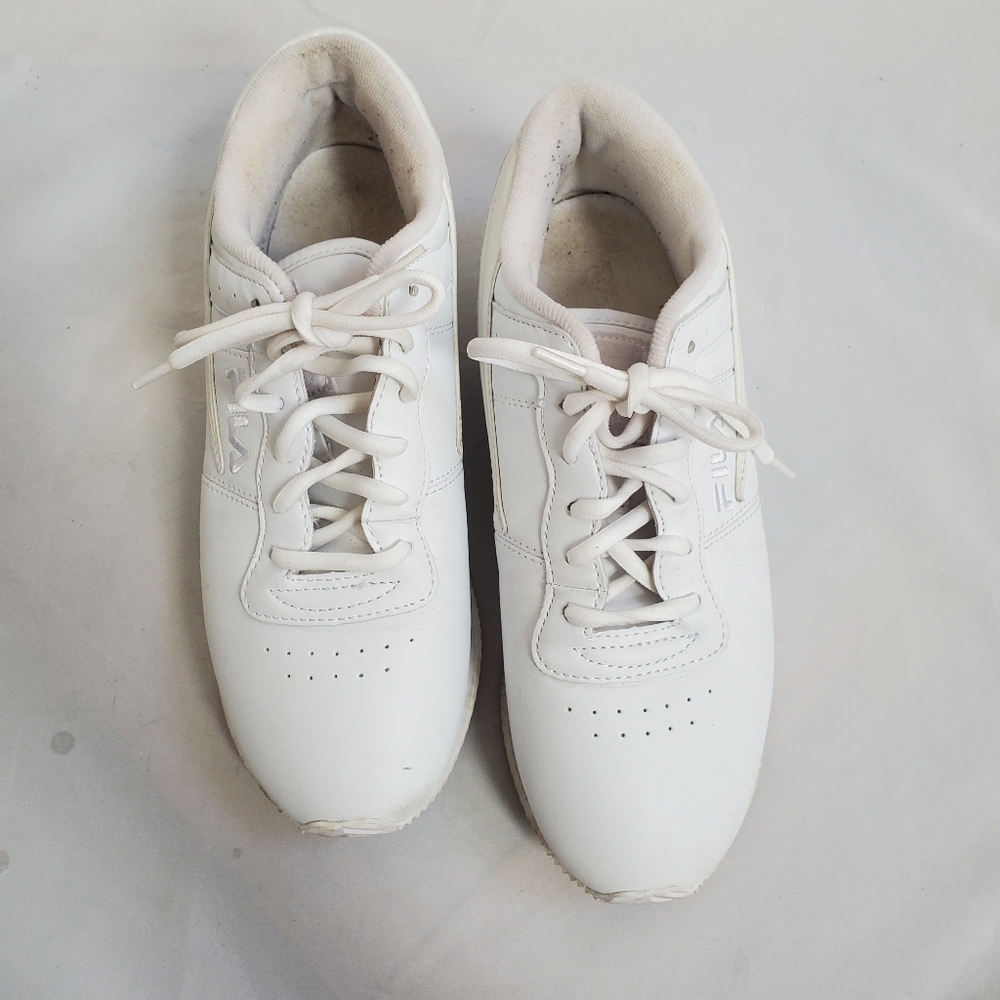 Vintage Style Fila White Sneakers 8.5